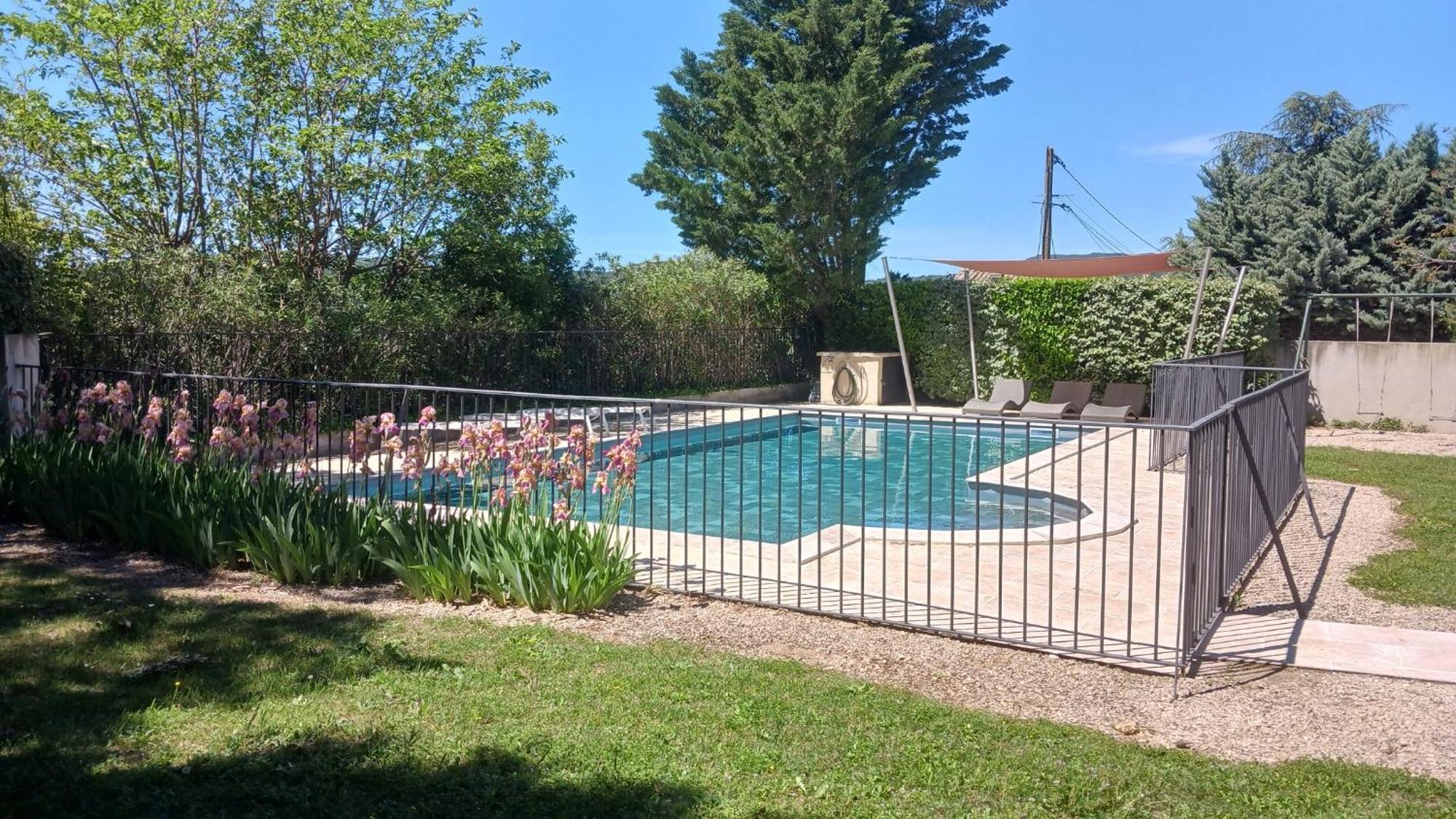 Villas De La Ferme Du Gros Noyer Malaucène Екстериор снимка